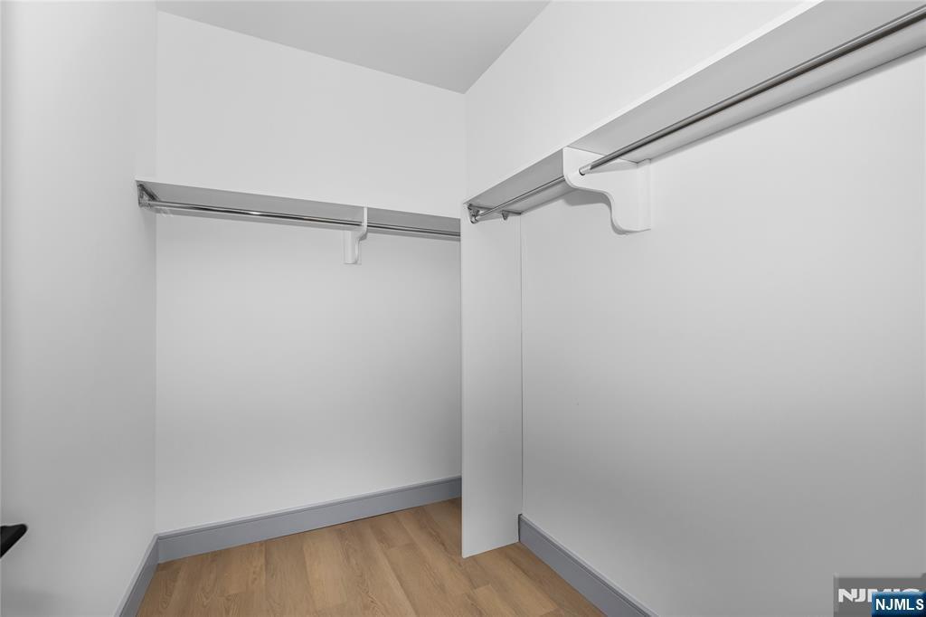 Building Photo - 1435 10th St