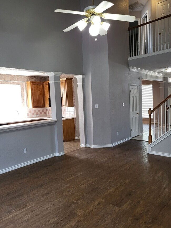 Building Photo - 6411 Clear Pool Dr