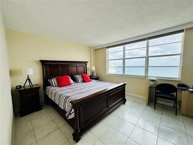 Building Photo - 750 N Ocean Blvd