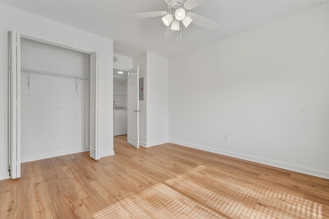 Building Photo - 2900 Woodrich Dr