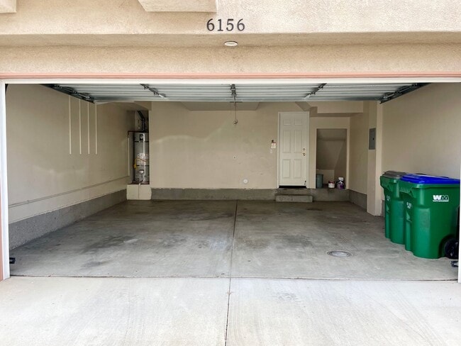 Building Photo - Beautiful Townhome in Rancho Carrillo!