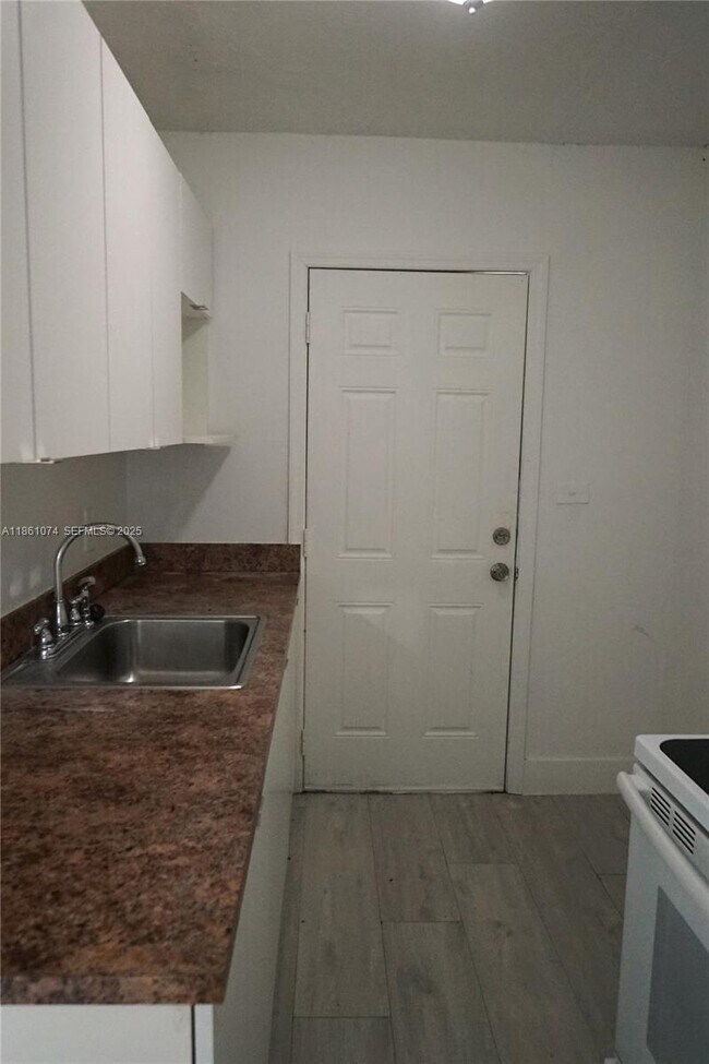 Building Photo - 584 NW 65th St