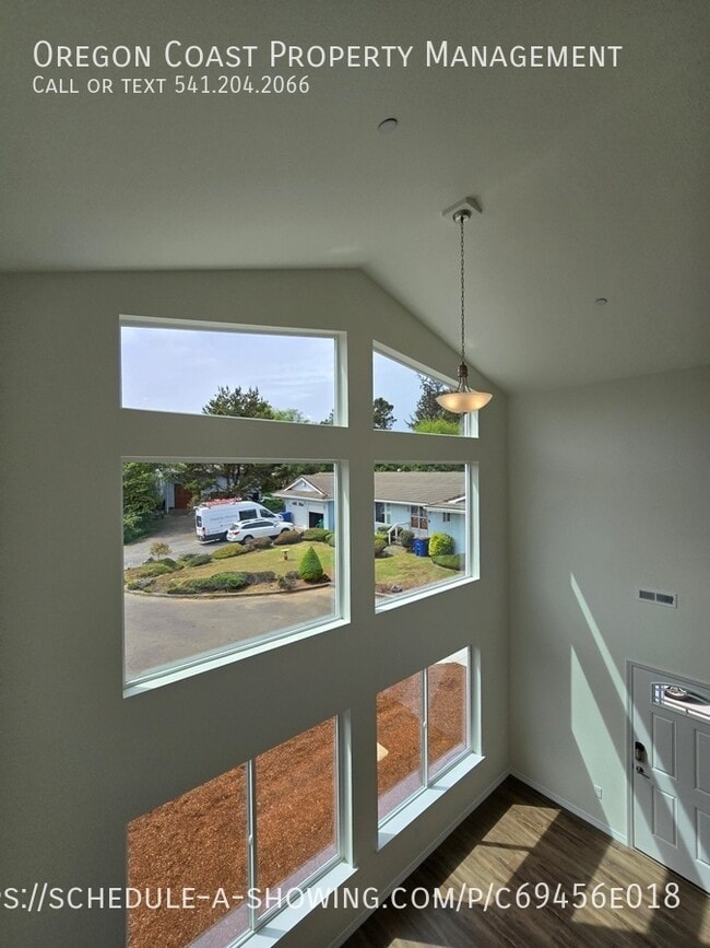 Building Photo - 4822 SW 48th Ct