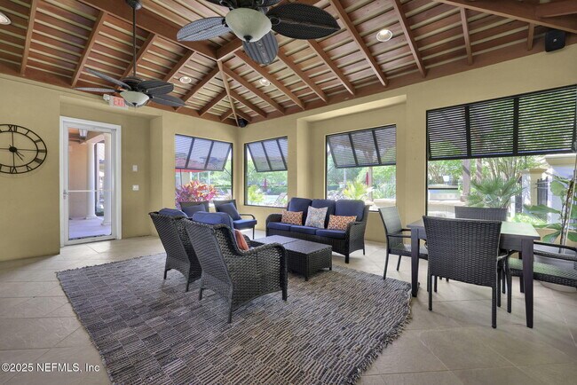 Building Photo - 4300 S Beach Pkwy