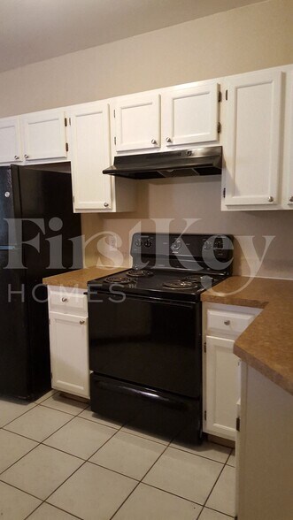 Building Photo - 3978 N Biscayne Dr