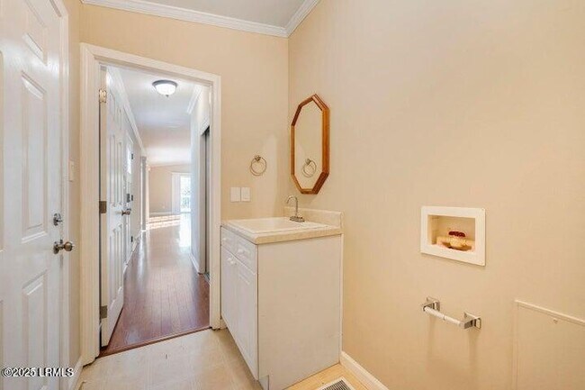 Building Photo - 1 Wateree Ct
