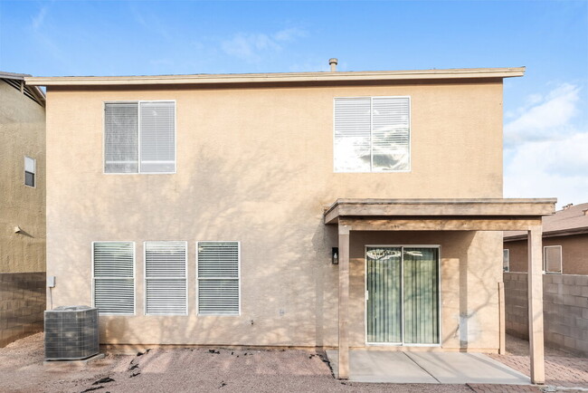 Building Photo - 6140 S Sunrise Valley Dr