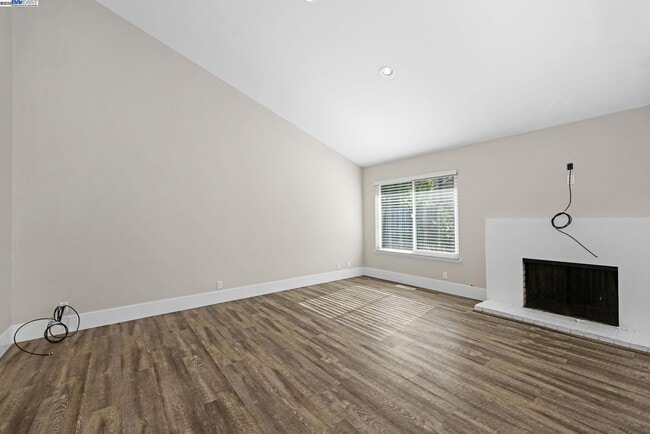 Building Photo - 2270 Bromfield Ct