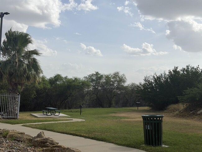 Building Photo - 5701 Montevista Dr