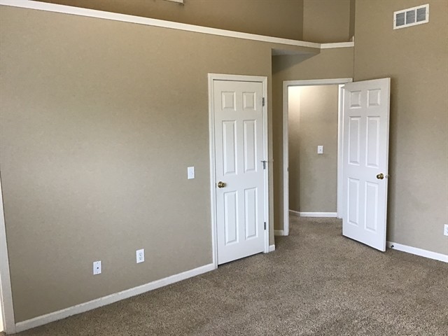 Building Photo - 5837 Columbia Cir