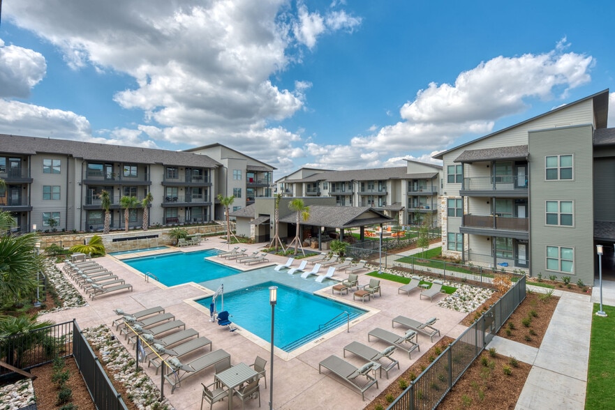 Citadel at Lookout 15453 Lookout Rd Selma TX 78154 Apartment Finder