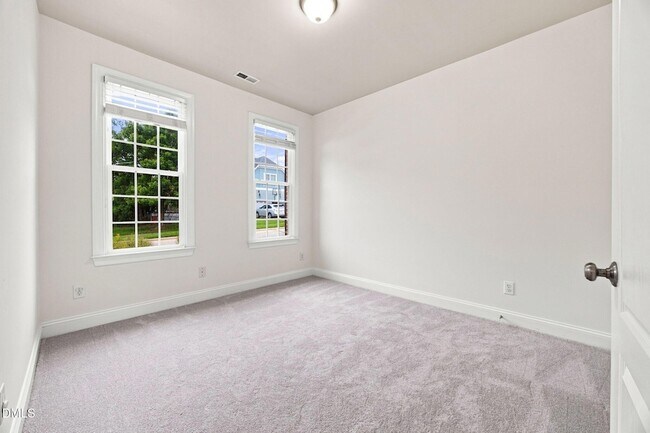Building Photo - 401 Waverly Hills Dr