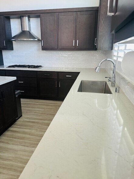 Building Photo - 361 Vinterra Ct