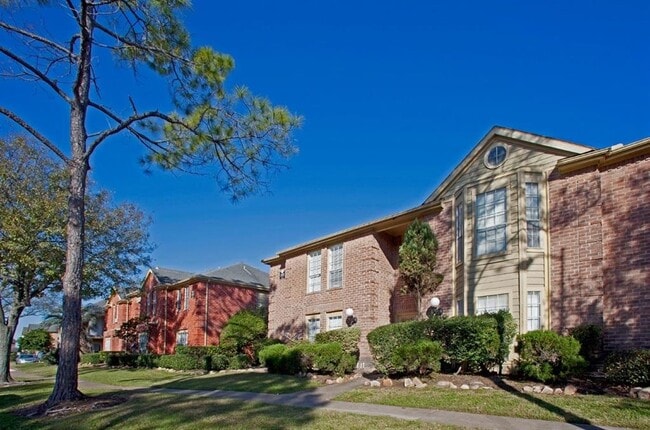 Primary Photo - 12100 Overbrook Ln