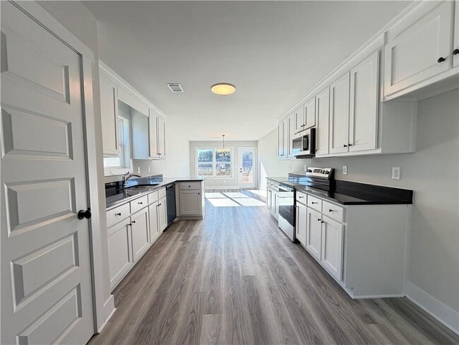 Building Photo - 106 Charlie Wy