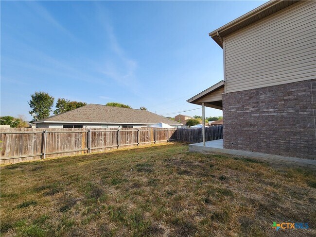 Building Photo - 3014 Green Mountain Dr