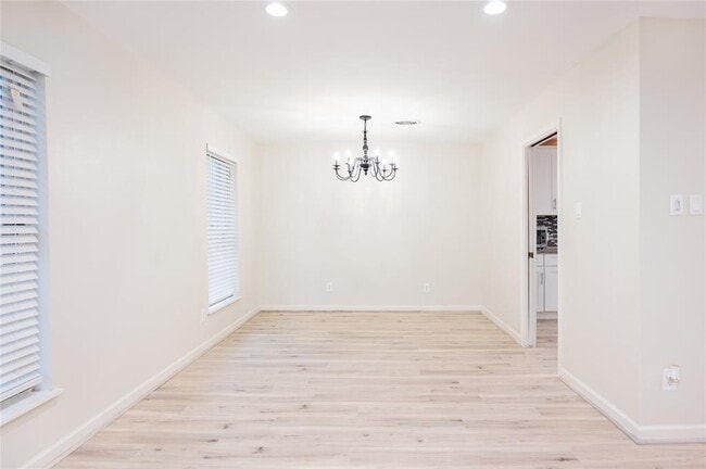 Building Photo - 4914 Cheena Dr
