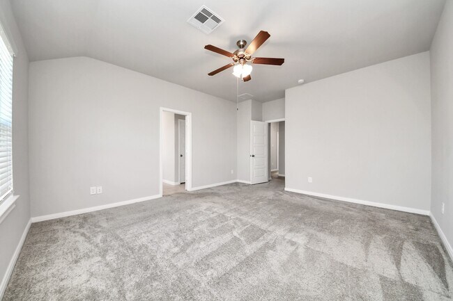 Building Photo - 4414 Silvergrass Ln