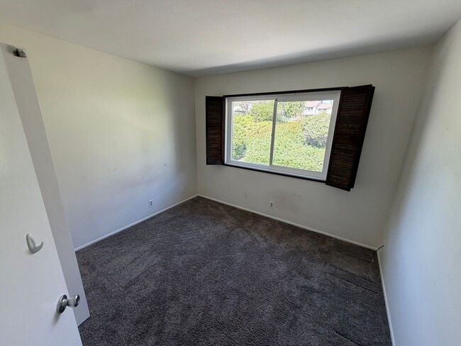 Building Photo - 3 Bedroom Home with Private Patio and Garage in Canyon Park Community