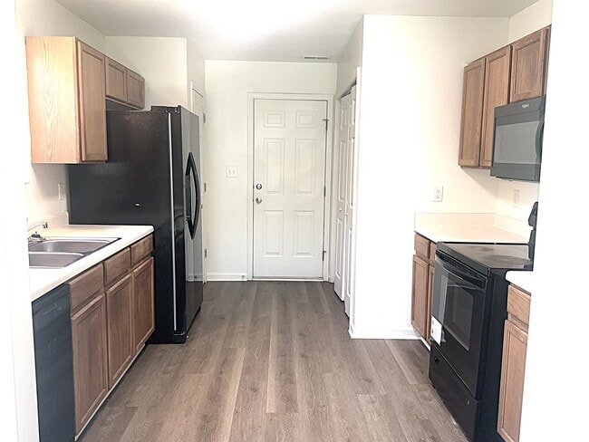 Building Photo - 1516 Clover Ridge Ct
