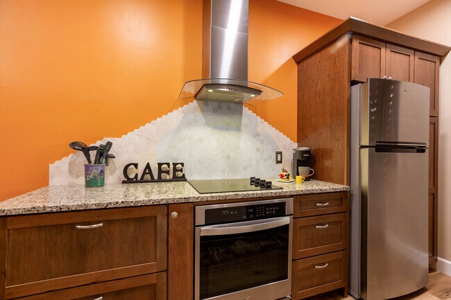 Kitchen - 1039 N Main St