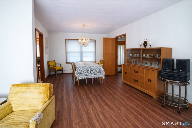 Building Photo - 30 Day Spring Ave