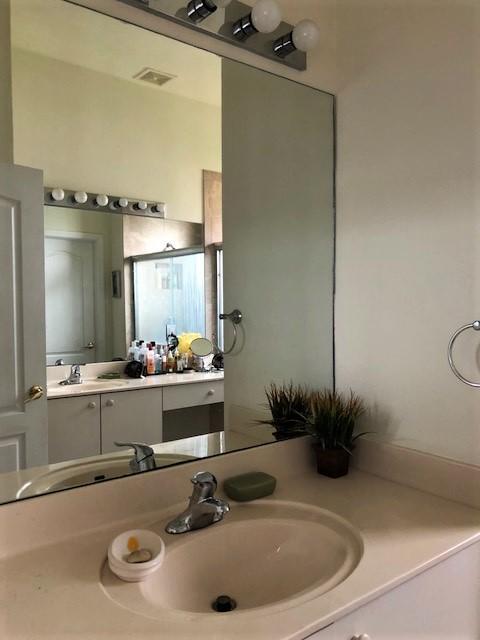 Building Photo - 6204 Santa Margarito Dr