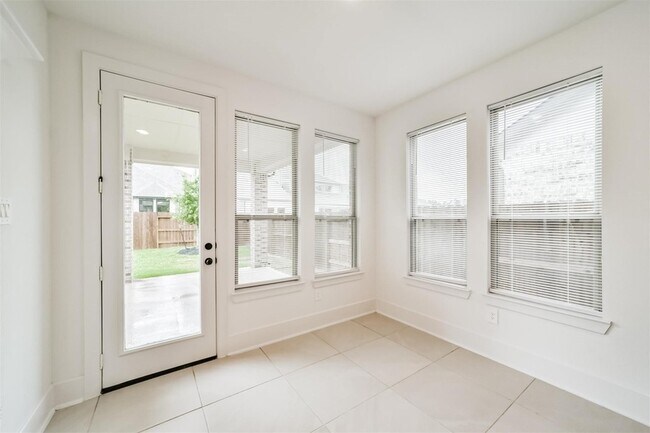 Building Photo - 17794 Misty Brk Ln