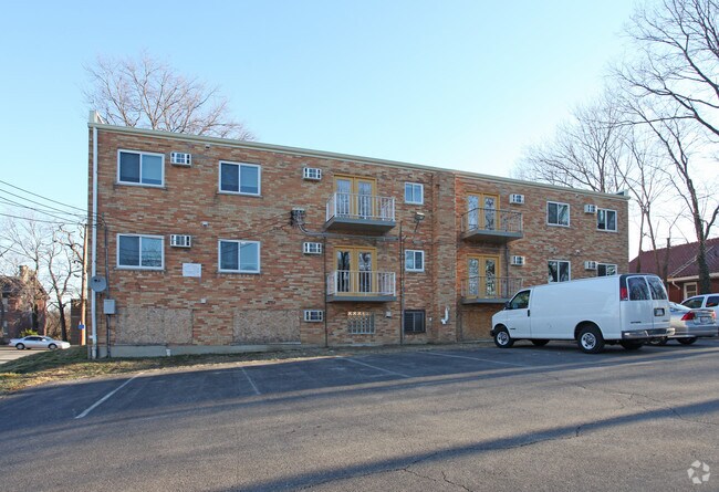 Building Photo - 2329 Harrison Ave