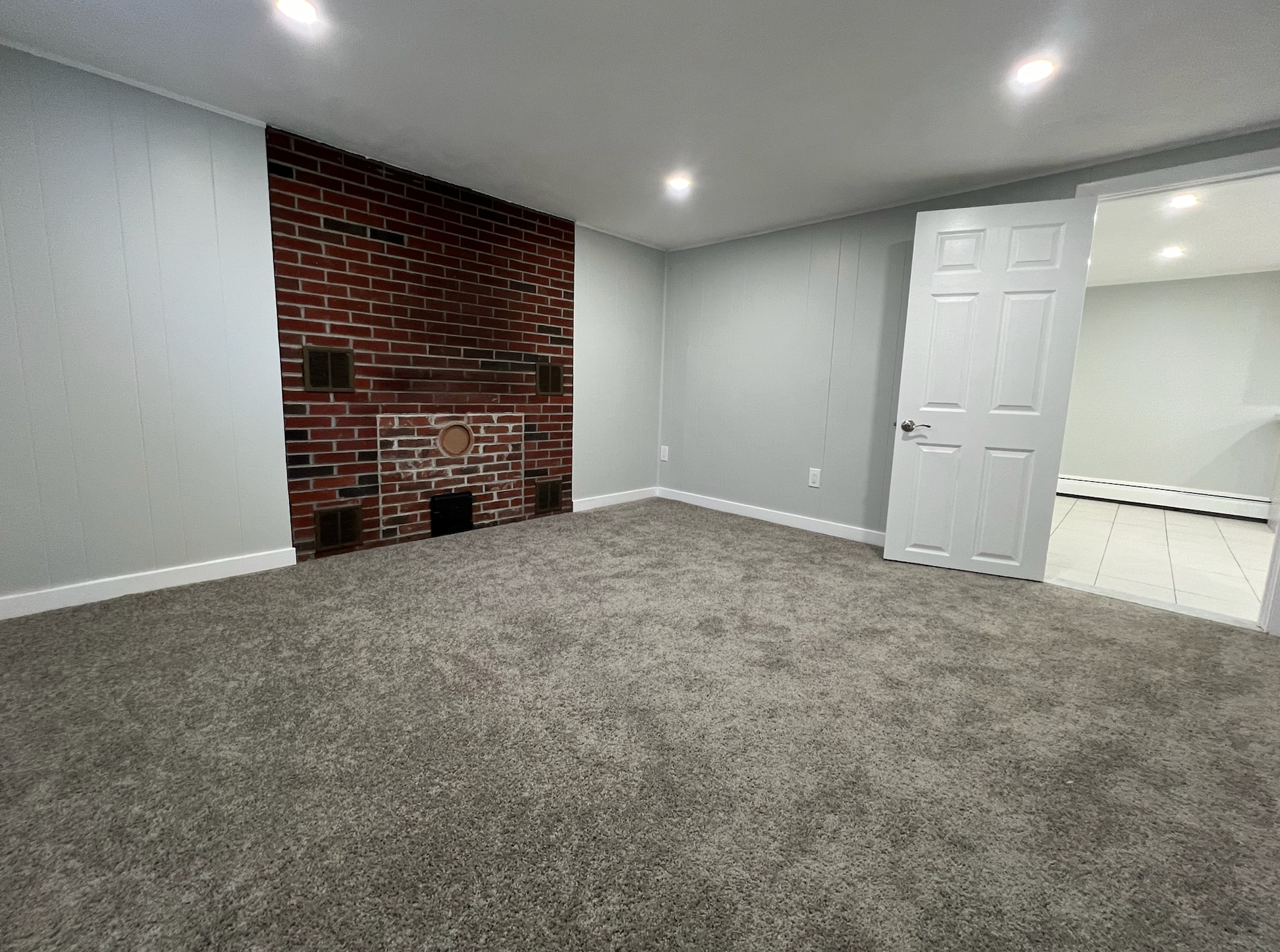 Building Photo - 27 Church St