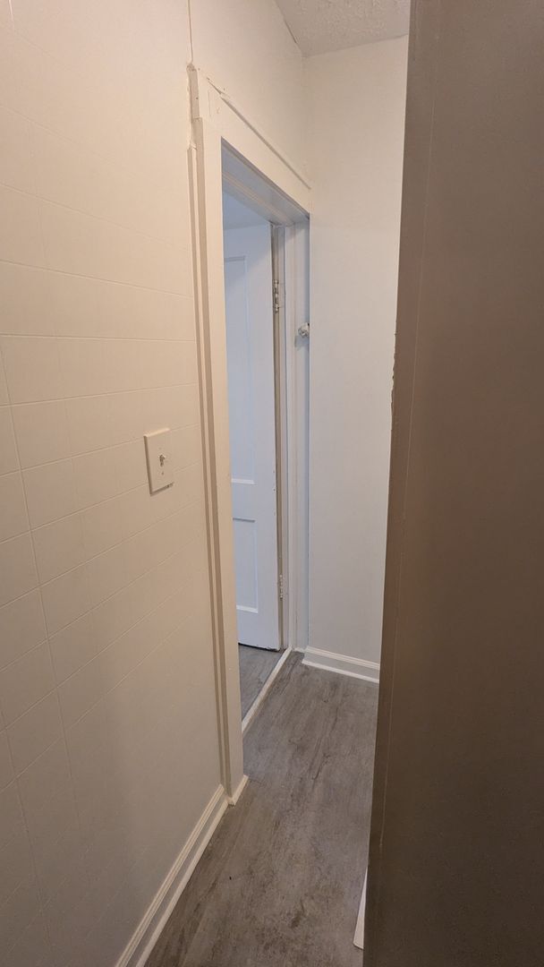 Building Photo - Charming 5-bedroom home located in the heart of Akron