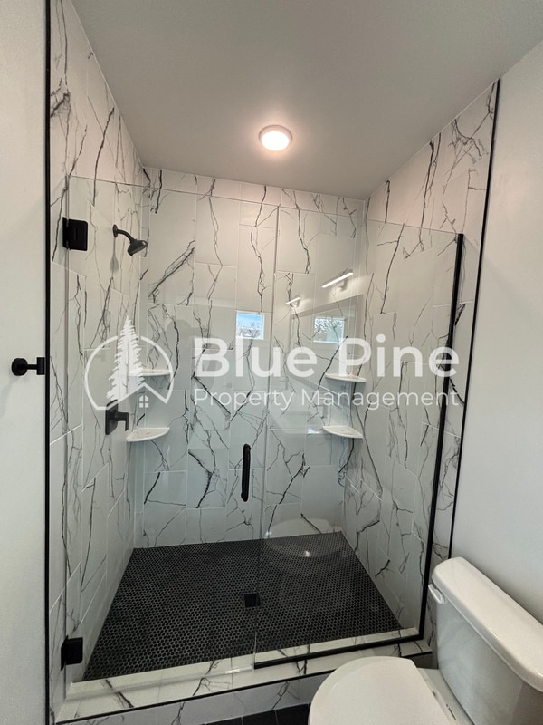 Building Photo - 1367 Latah Ave