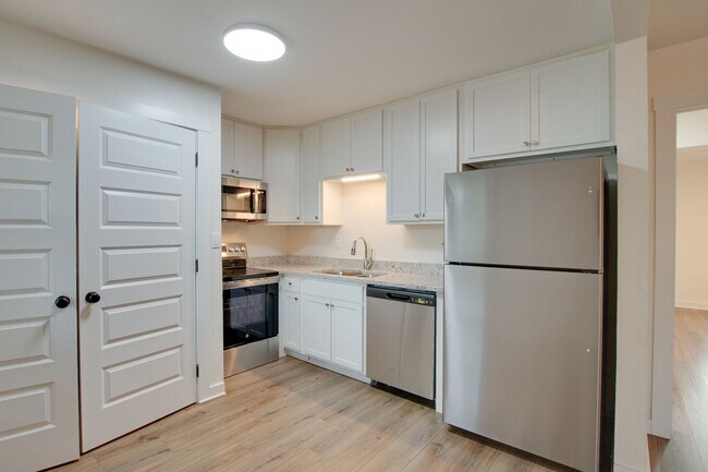 Building Photo - 2705 Wilson Dr NW