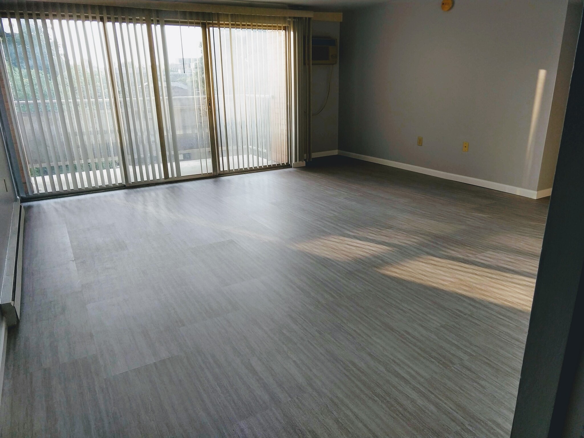 Building Photo - 200 Highland Ave