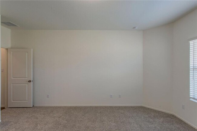 Building Photo - 6412 Laurencia Pl