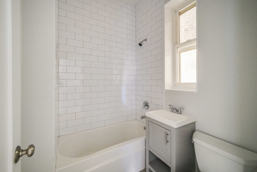 Building Photo - 266 3rd St