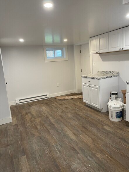 Building Photo - 76 Lexington St