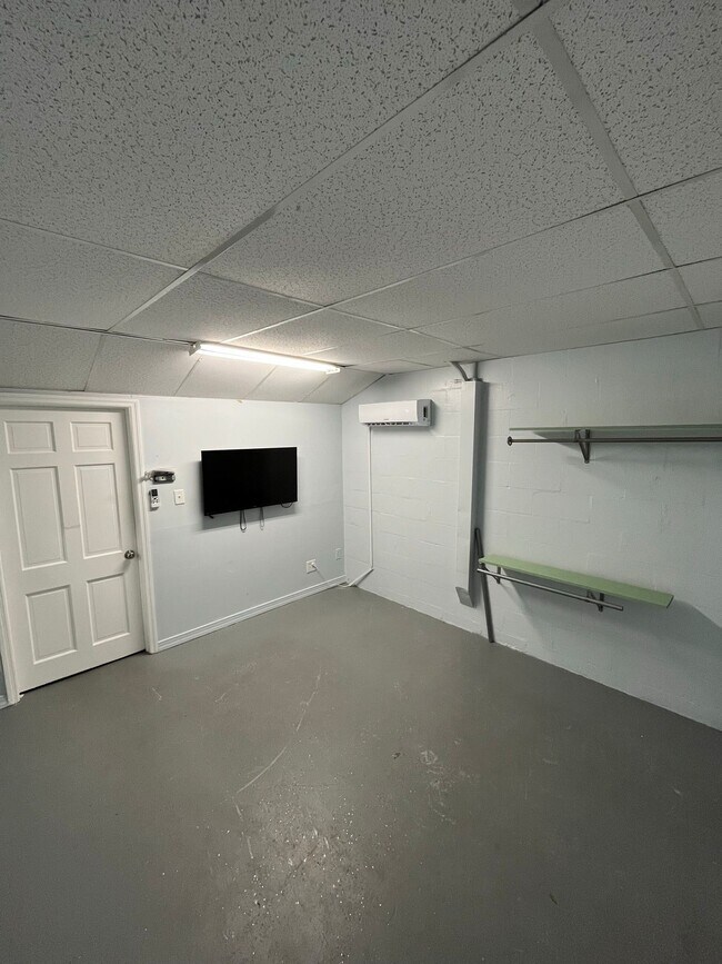 Building Photo - 4620 Aegean Ave