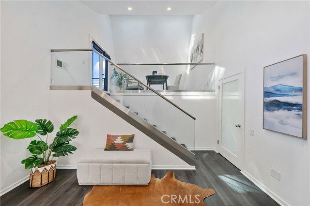 Building Photo - 9653 Oak Pass Rd