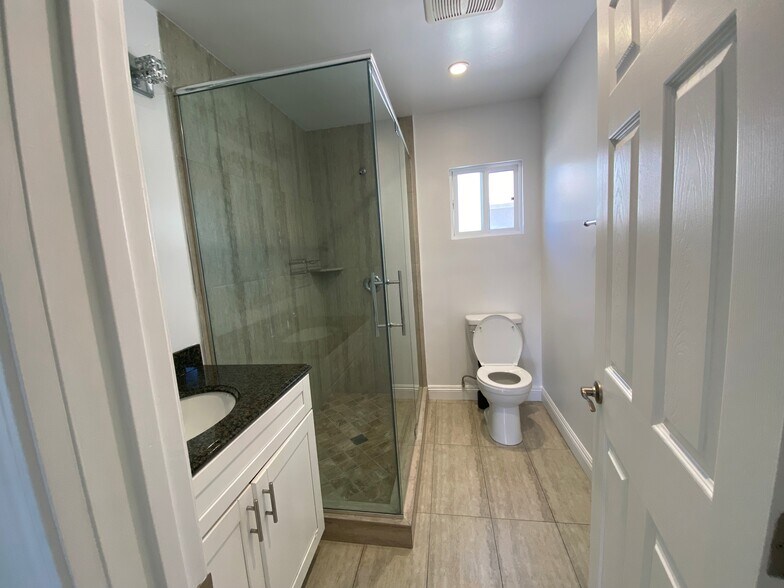 Building Photo - 6644 Atoll Ave