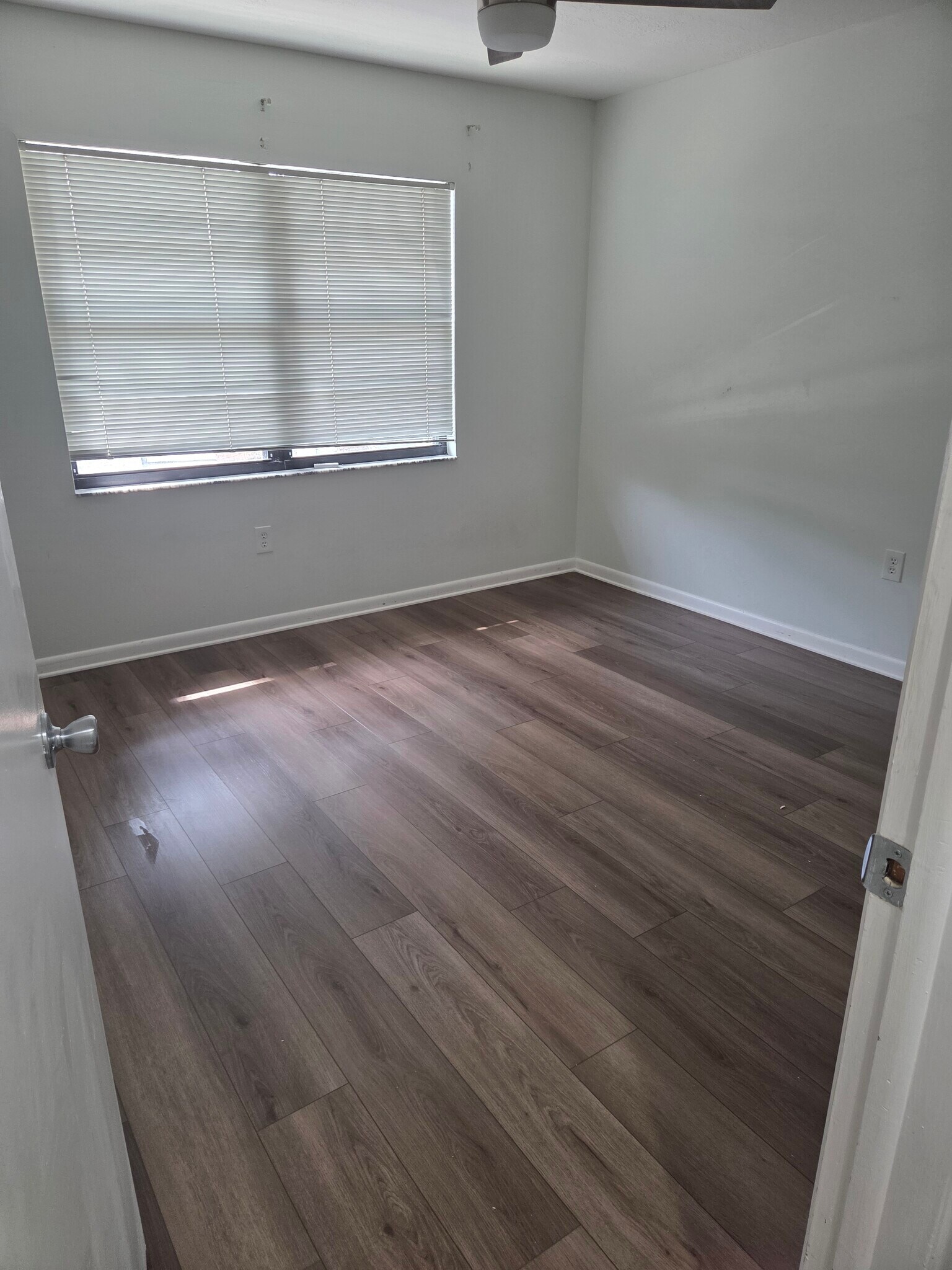 Second bedroom - 100 Grand Blvd