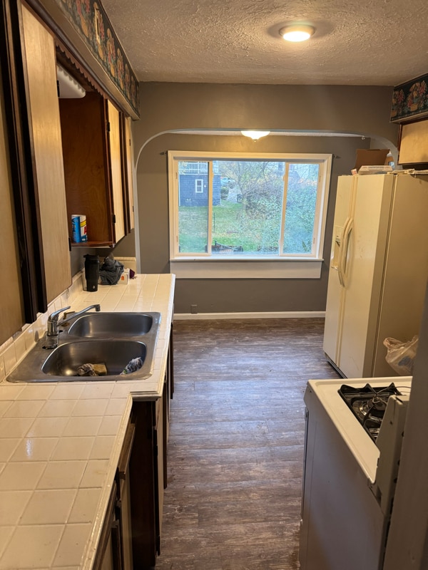 Building Photo - 1061 Raymond St