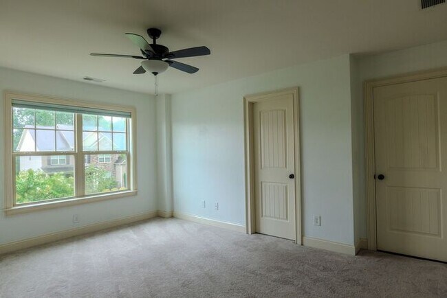 Building Photo - 5840 Springbox Dr Suwanee, GA 30024