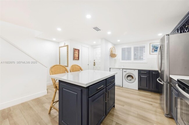 Building Photo - 2600 Cardena St