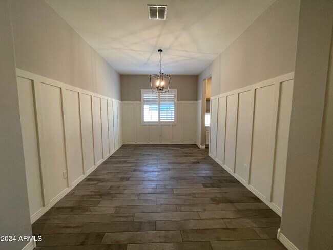 Building Photo - 22834 E Silver Crk Ln