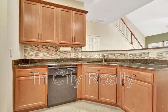 Building Photo - 113 Macalester Dr