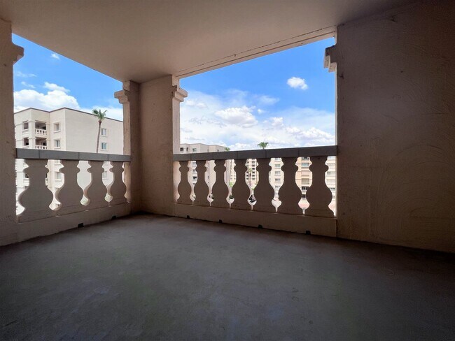 Building Photo - SCOTTSDALE SHADOWS LUXURY CONDO WITH AC, WATER INCLUDED AND 9 HOLE GOLF