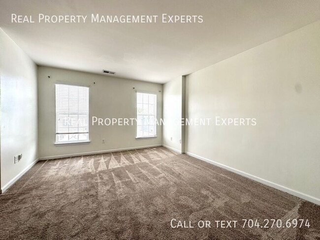 Building Photo - 12757 Bullock Greenway Blvd