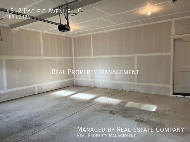 Building Photo - 4512 Pacific Ave