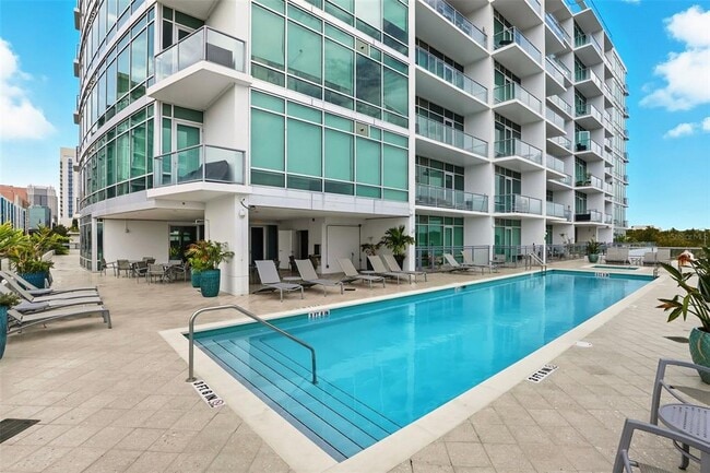 Building Photo - 101 S Eola Dr